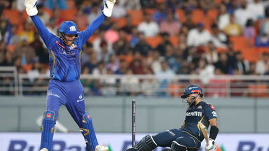 What happened there? Mendis treads on his stumps