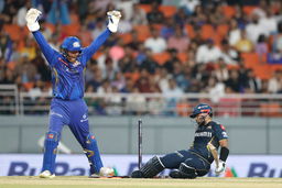 What happened there? Mendis treads on his stumps