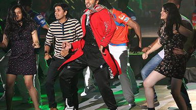 IPL 2016 Opening night : Superstar Ranveer Singh delivers an electrifying performance