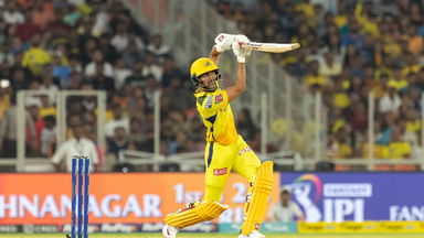 6 & 6: Ruturaj Gaikwad unfurls a couple of beautiful lofted sixes