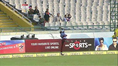 CLT20 2013 Q5: KM vs FW   –  Match Antics