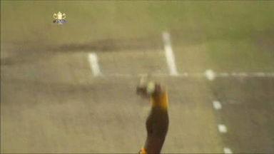 M76: CSK vs MI – Mitchell Johnson Wicket