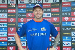 M17: MI vs SRH – James Pattinson Interview