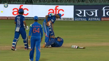 RESPECT! Washington Sundar helps struggling Darwish Rasooli