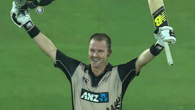 Colin Munro smashes hundred to lift the Kiwis
