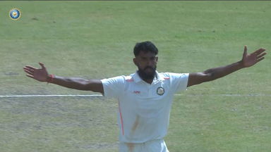 Ranji Trophy 2025-26, Tamil Nadu vs Vidarbha: Praful Hinge's excellent spell of 4/60