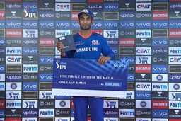 M51: RR vs MI  – VIVO perfect catch of the match – Jayant Yadav
