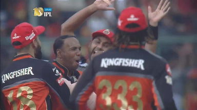 Samuel Badree's 4-wicket spin magic
