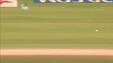 M9: RCB vs SRH – Thisara Perera Six