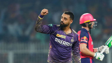 2 in 2! Chakaravarthy gets Ashwin, Hetmyer off consecutive deliveries