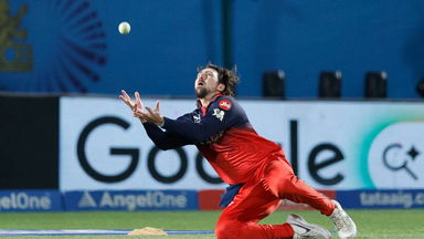 Covering acres! Tim David's elite sprinting catch