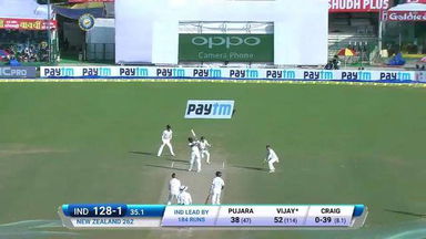India VS NZ 2016, 1ST Test day 3 - Murali Vijay Six