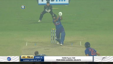 IND vs NZ 2021, 3RD T20I : Harshal Patel Six