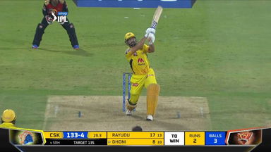 M44: SRH vs CSK – MS Dhoni Six