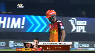 M09: MI vs SRH  –  Bhuvneshwar Kumar Wicket