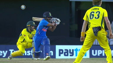 Stump mic gem: Virat to Kedar: "Short daalega"