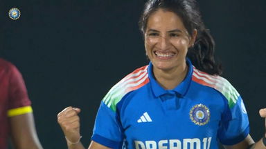 Beauty! Renuka Singh Thakur's brilliant delivery to clean up Dottin