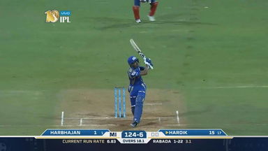 M25: MI vs DD – Hardik Pandya Six