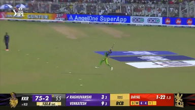 One-handed STUNNER: Cameron Green doing Cameron Green things