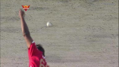M39: SRH vs KXIP –  Moises Henriques Wicket