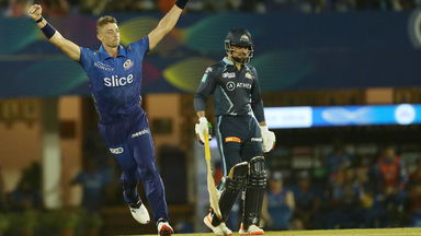 Nail-biting: Daniel Sams defends 9 runs in the final over