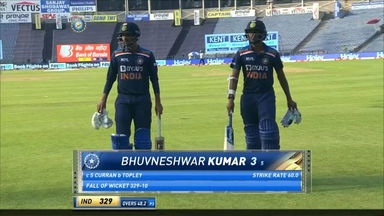 IND vs ENG 2021, 3RD ODI : Bhuvneshwar Kumar Wicket