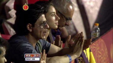Match 10 RCB vs KKR – de Villiers' Wicket