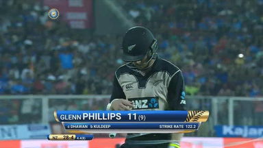 IND vs NZ 2017, 3rd T20I: Glenn Phillips Wicket
