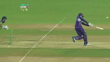 M6: COB vs HOB –  Ben Dunk Wicket
