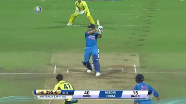 IND vs AUS 2017, 4th ODI: MS Dhoni Six