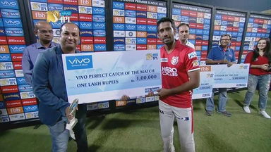 M8: KXIP vs RCB – VIVO perfect catch of the match – Wriddhiman Saha