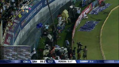 M10: CSK vs SRH –  Thisara Perera Six