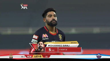 M19: RCB vs DC – Mohammed Siraj Wicket