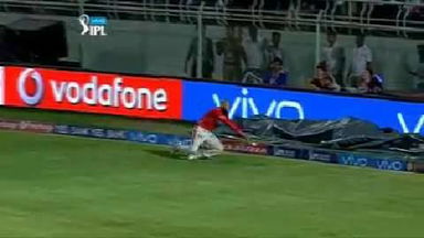 M53: RPS vs KXIP – Freecharge Bolt  Moment – Hashim Amla