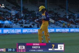 M17 - GG vs UPW: Devika Vaidya Wicket