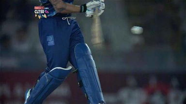 Q6: SRH vs OT –  Brendon McCullum Six