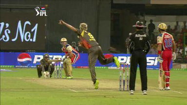 M9: RCB vs SRH – AB de Villiers Wicket