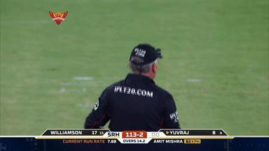 M42: SRH vs DD – Yuvraj Singh Six