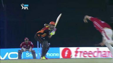 M46: KXIP vs SRH – Yuvraj Singh Six