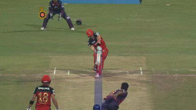M35: RCB vs RPS – Shane Watson Wicket