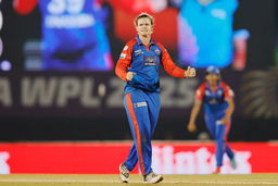 Double Delight! Jonassen dismisses Kerr & Sajana in the same over