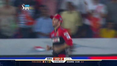 M27: SRH vs RCB – David Warner Wicket
