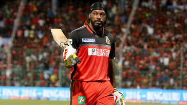 M60: RCB vs SRH – Chris Gayle 76