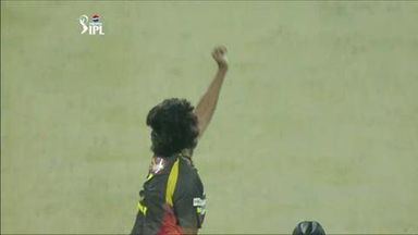 M14: DD vs SRH – Kedar Jadhav Six
