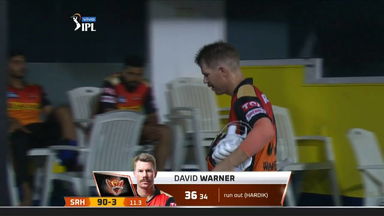 M09: MI vs SRH  – David Warner Wicket