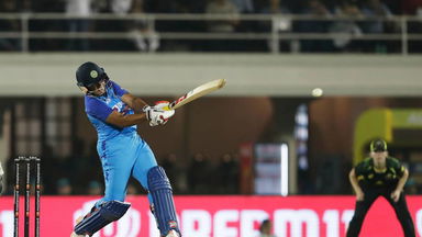 6,6,4 - Richa Ghosh's incredible striking display