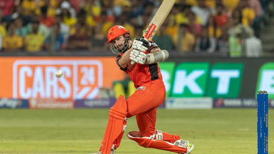 Kane Williamson fights hard with 47(37)
