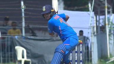 Shikha Pandey's supporting act of 35(40)