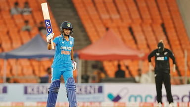 Captain Harmanpreet Kaur's authoritative 59*(63)