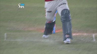 M21: KXIP vs MI – Nikhil Naik Wicket